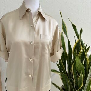 Theory size P (0 regular) top, like new